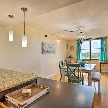 Convenient Clearwater Condo Less Than 4 Mi To Beach!
